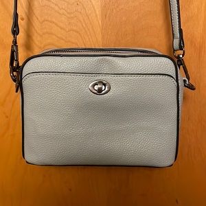 Camera style convertible crossbody/belt bag | light blue with black trim